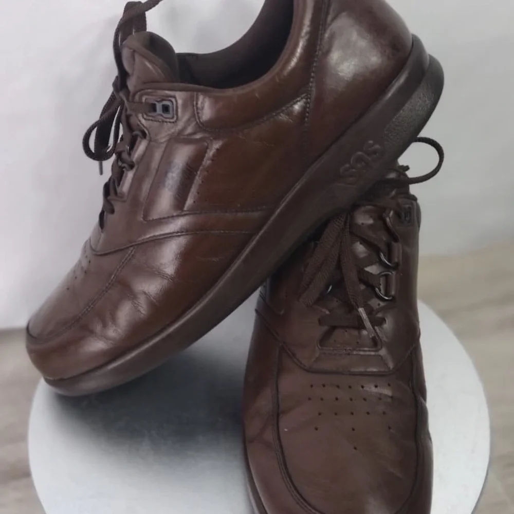 SAS Men's Brown Leather Shoes size 13 pre owned good condition